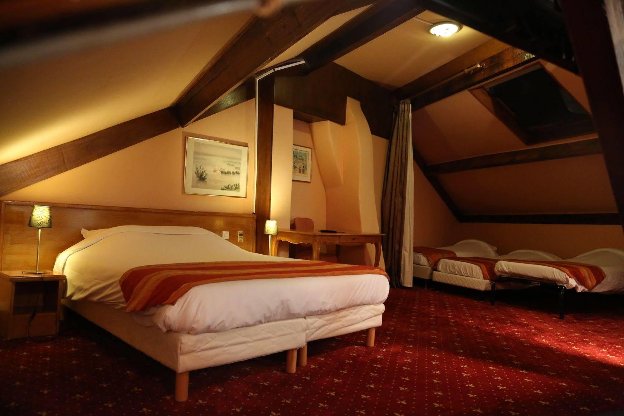 Hotel Princesse Isabelle Puteaux Exterior photo