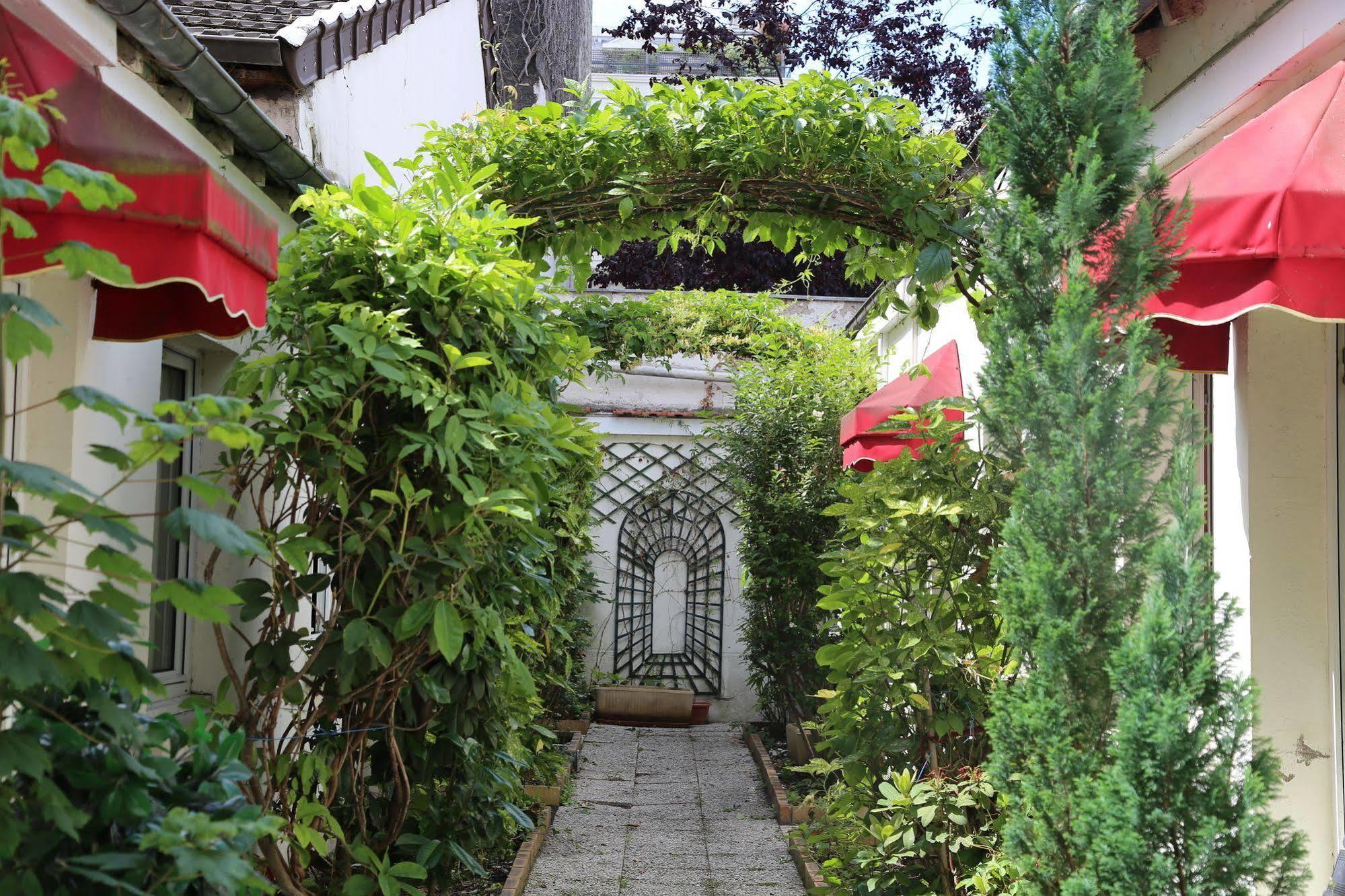 Hotel Princesse Isabelle Puteaux Exterior photo
